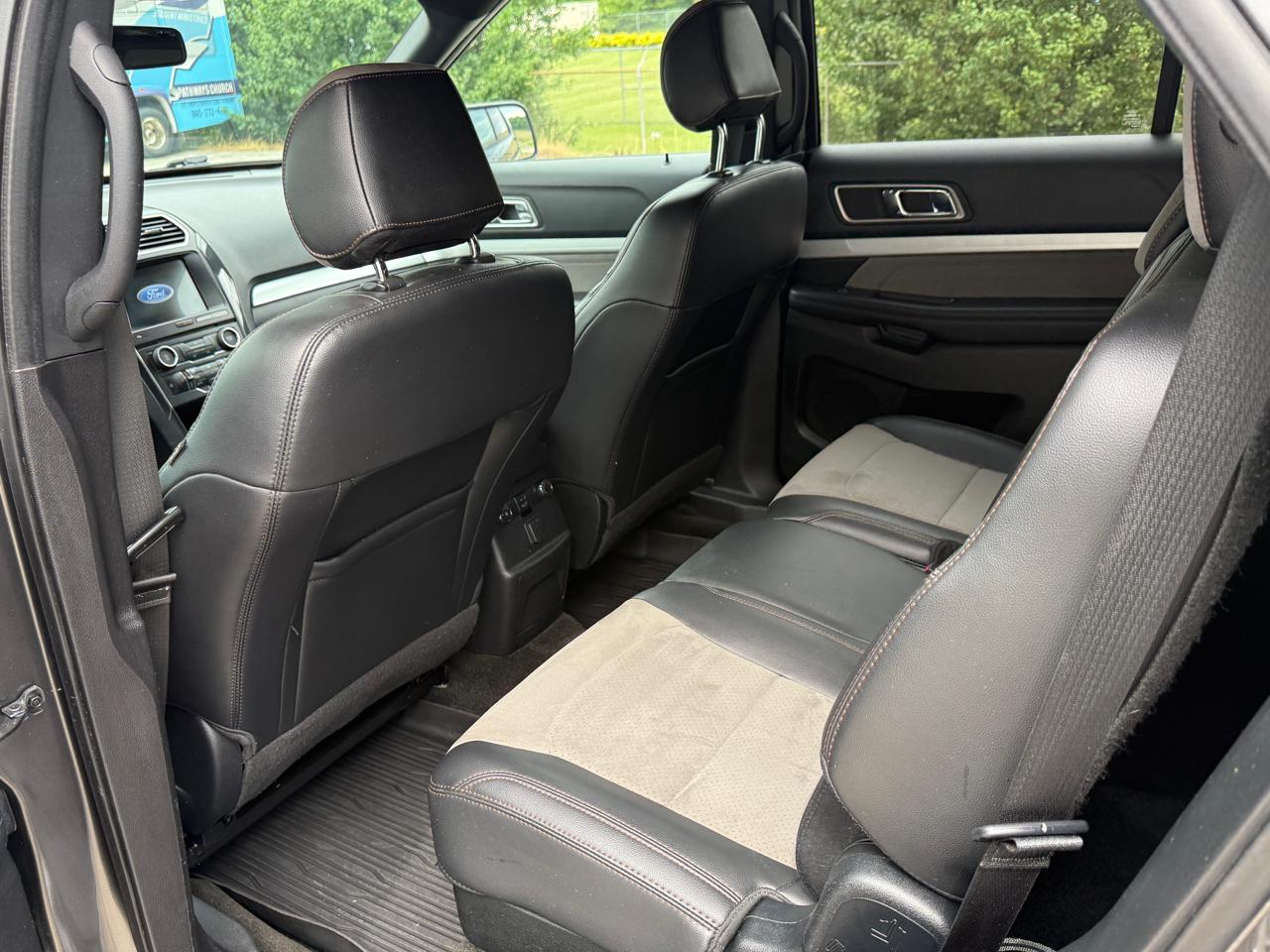 Ford Explorer XLT 4WD 2017