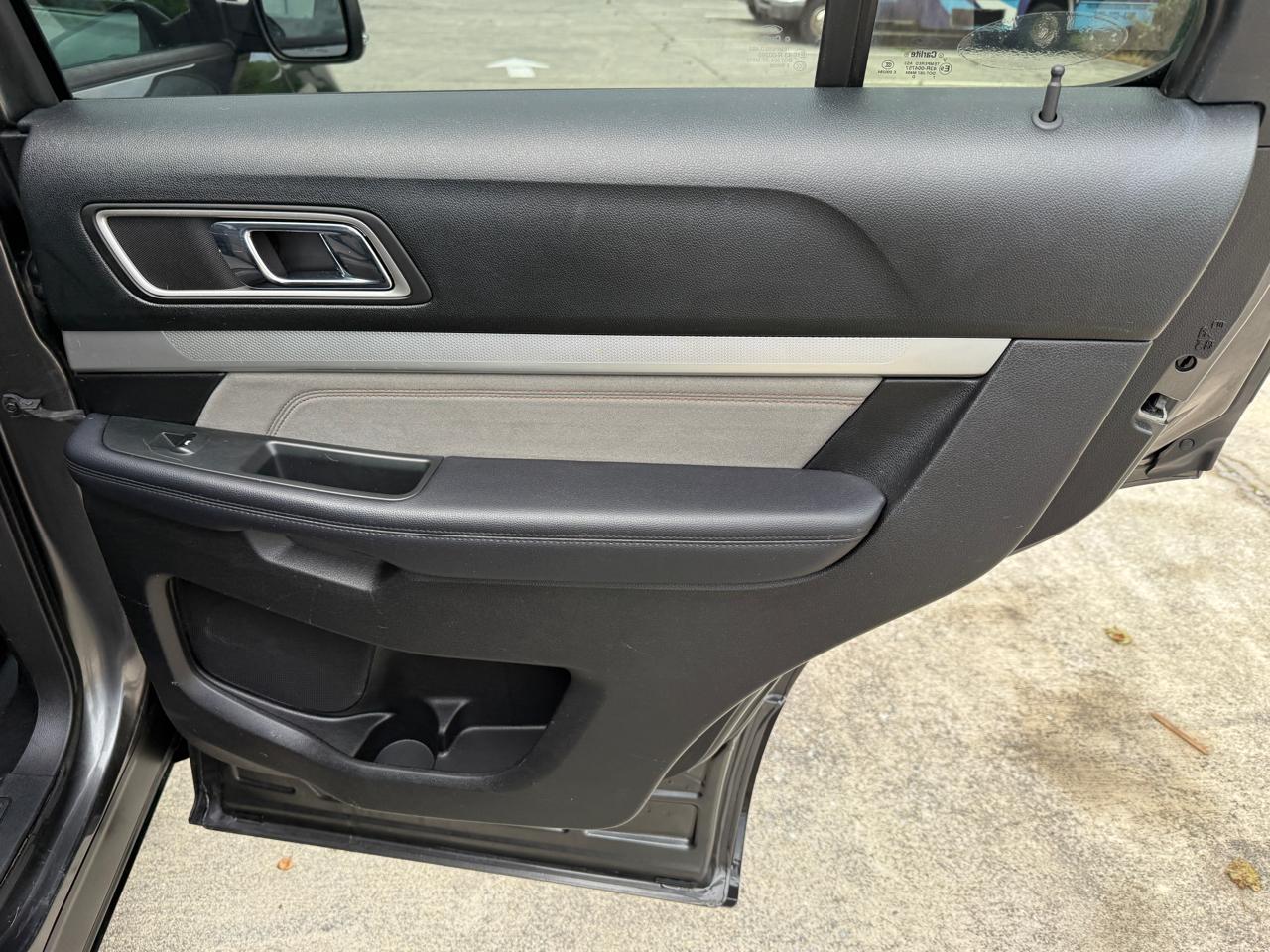 Ford Explorer XLT 4WD 2017