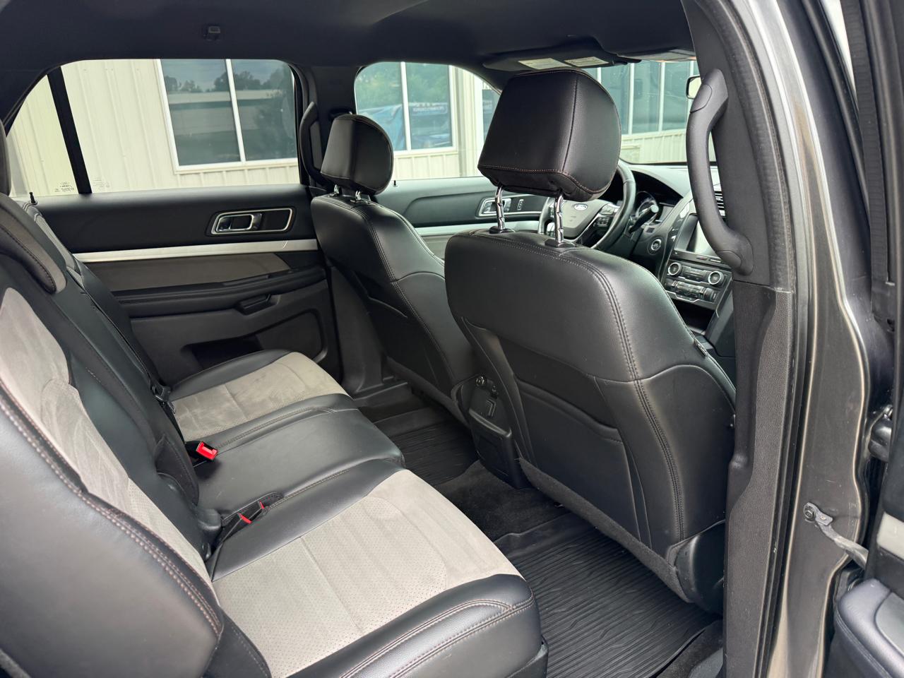 Ford Explorer XLT 4WD 2017