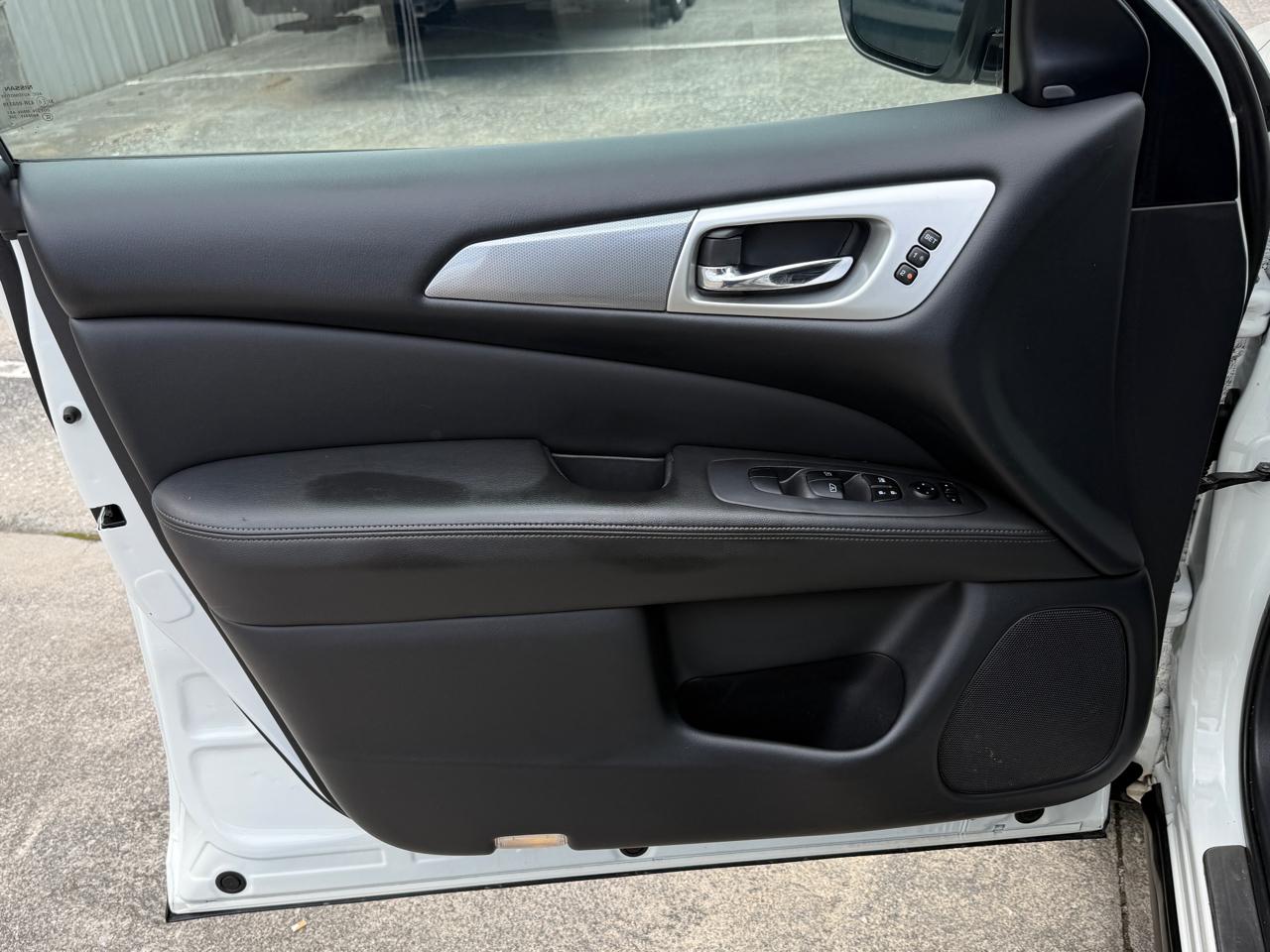 Nissan Pathfinder  2018