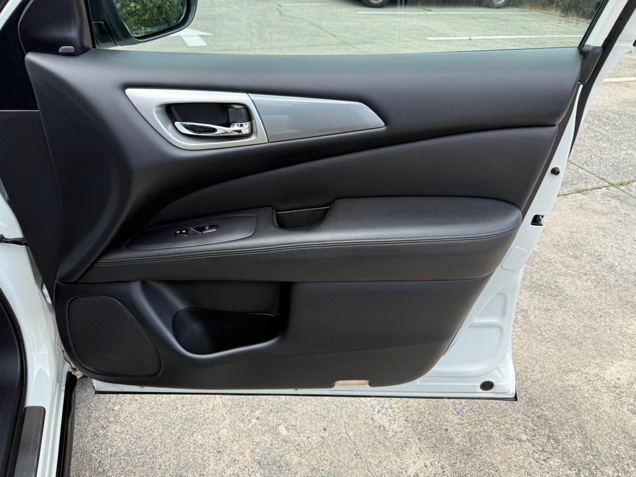 Nissan Pathfinder  2018