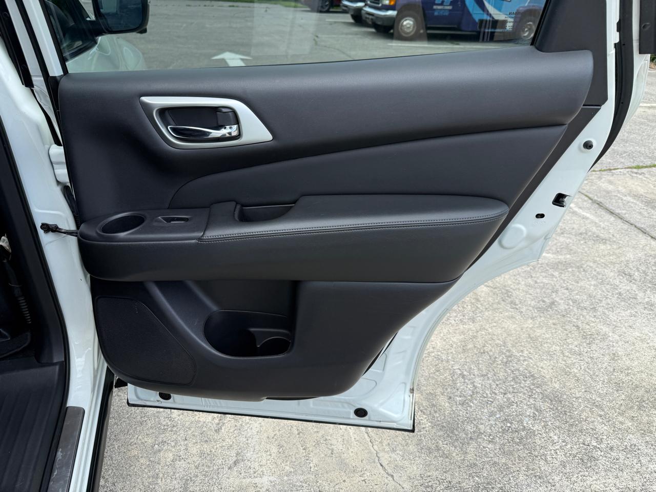 Nissan Pathfinder  2018