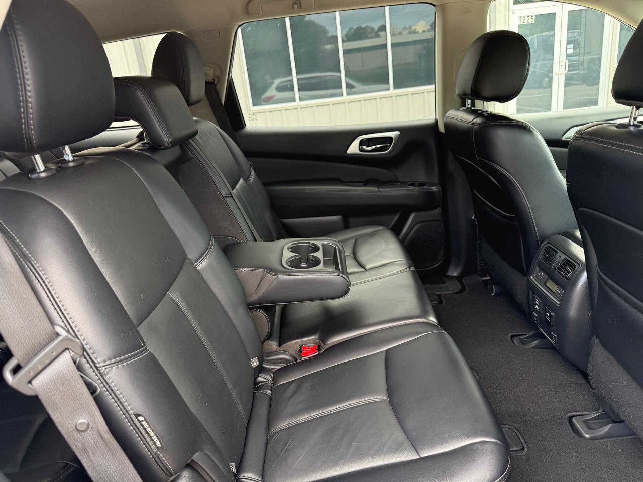 Nissan Pathfinder  2018