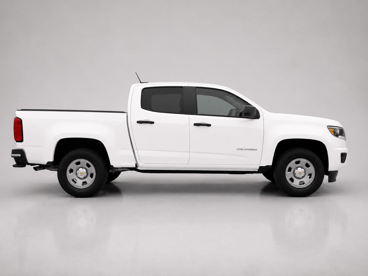 Chevrolet Colorado 2WD Crew Cab 140.5" WT 2017