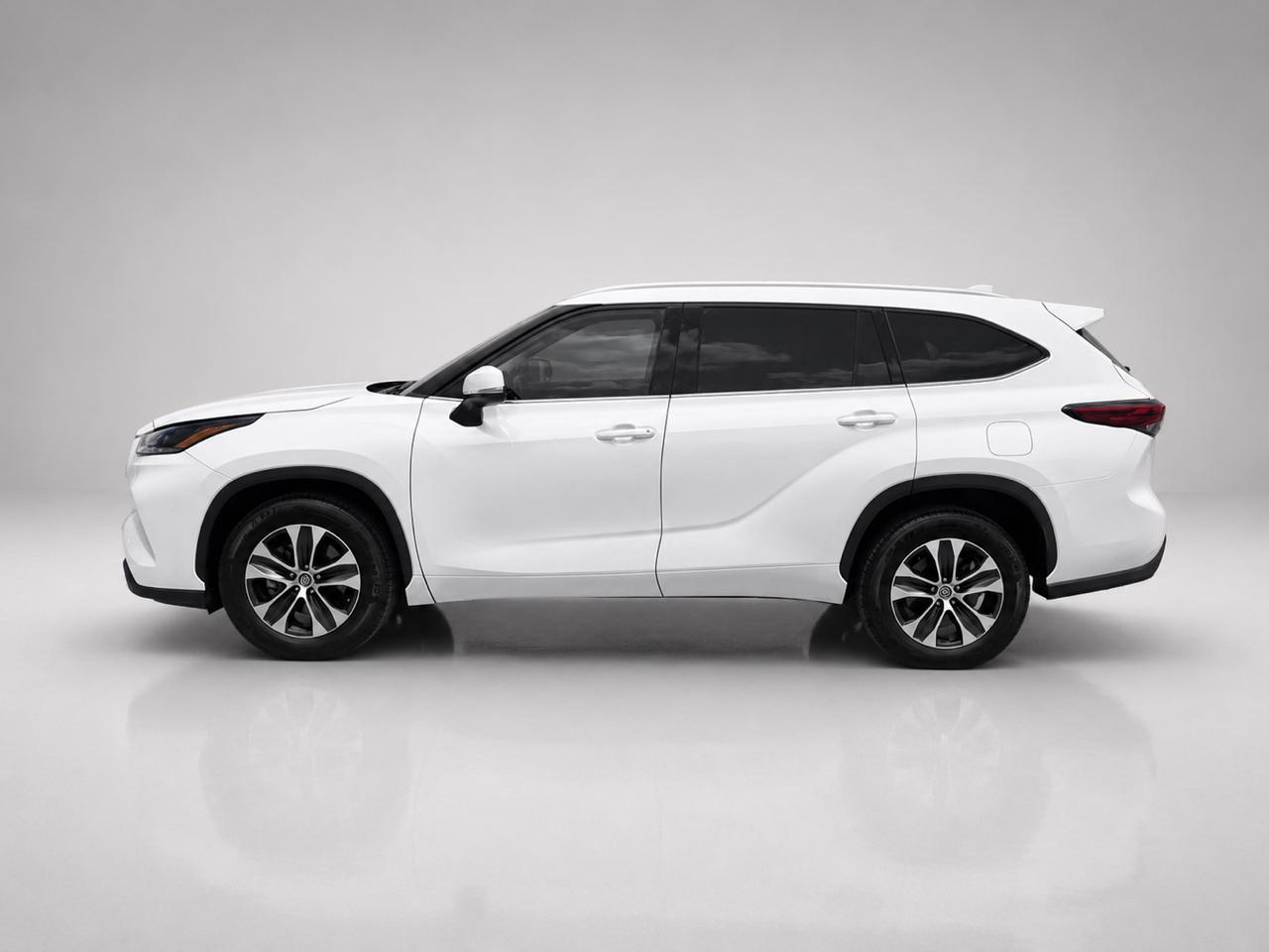 Toyota Highlander XLE 2022