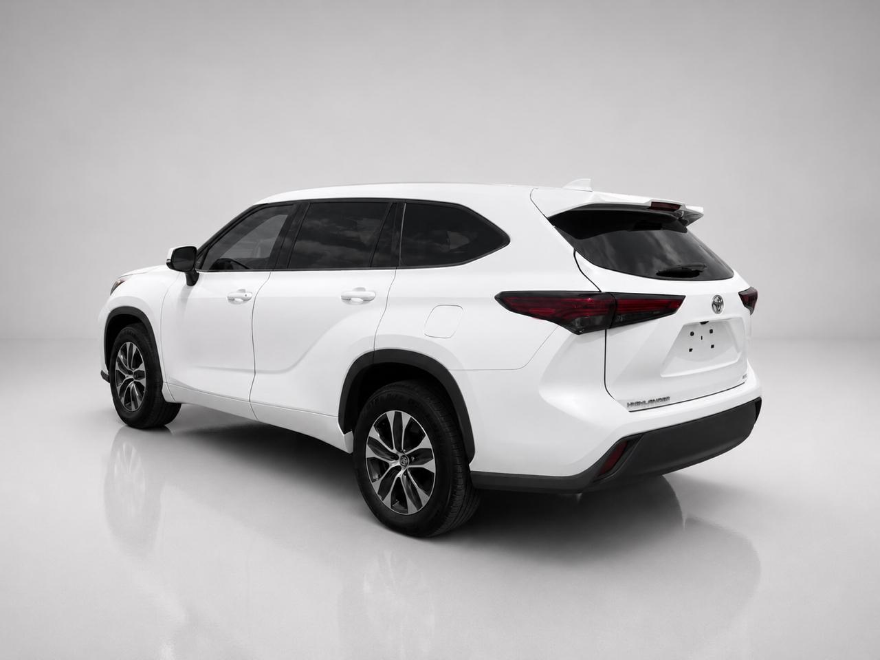 Toyota Highlander XLE 2022