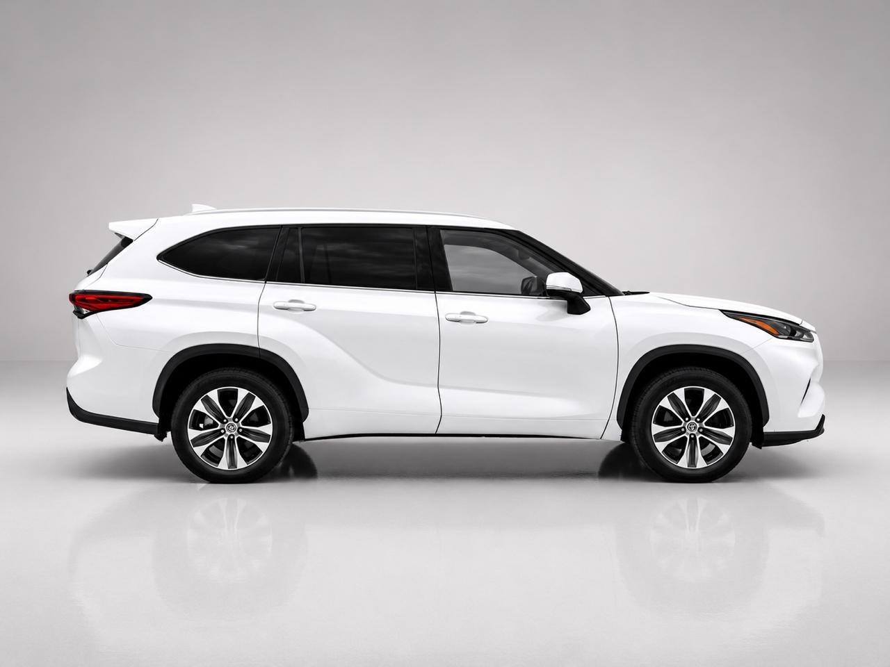 Toyota Highlander XLE 2022