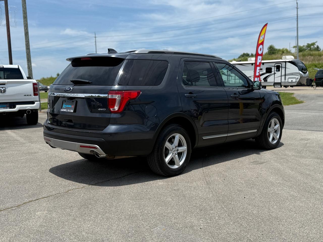 Ford Explorer XLT 4WD 2017