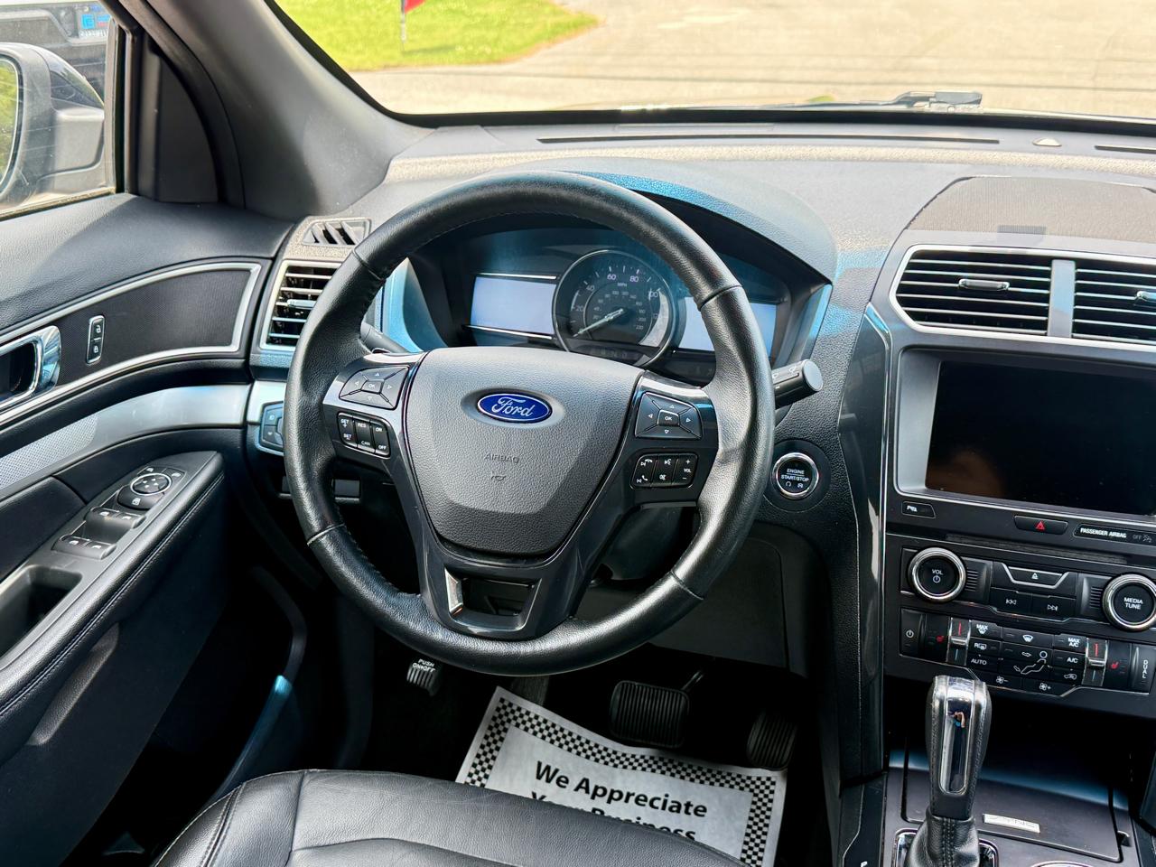 Ford Explorer XLT 4WD 2017