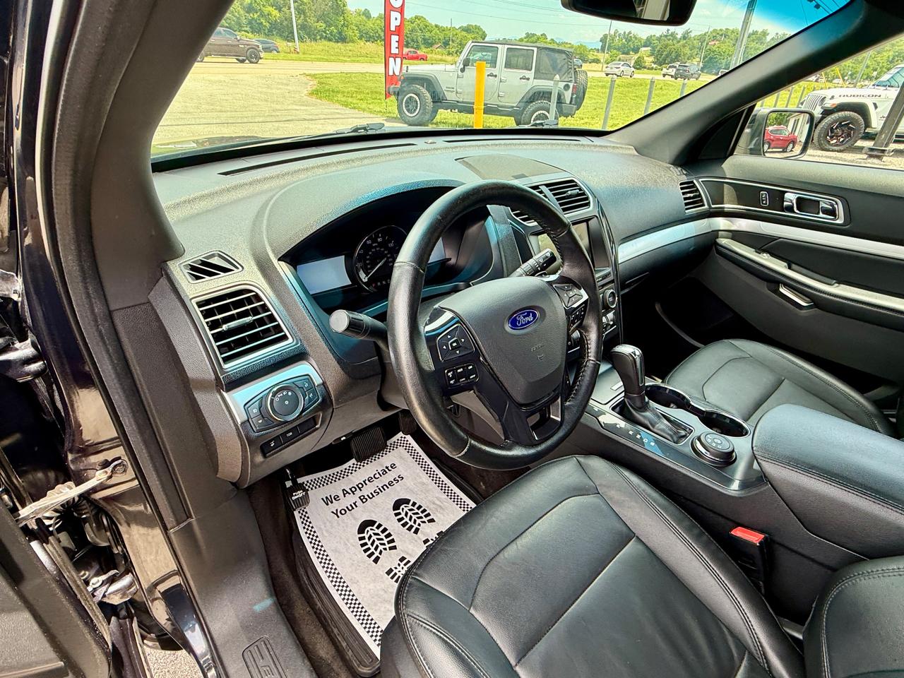 Ford Explorer XLT 4WD 2017