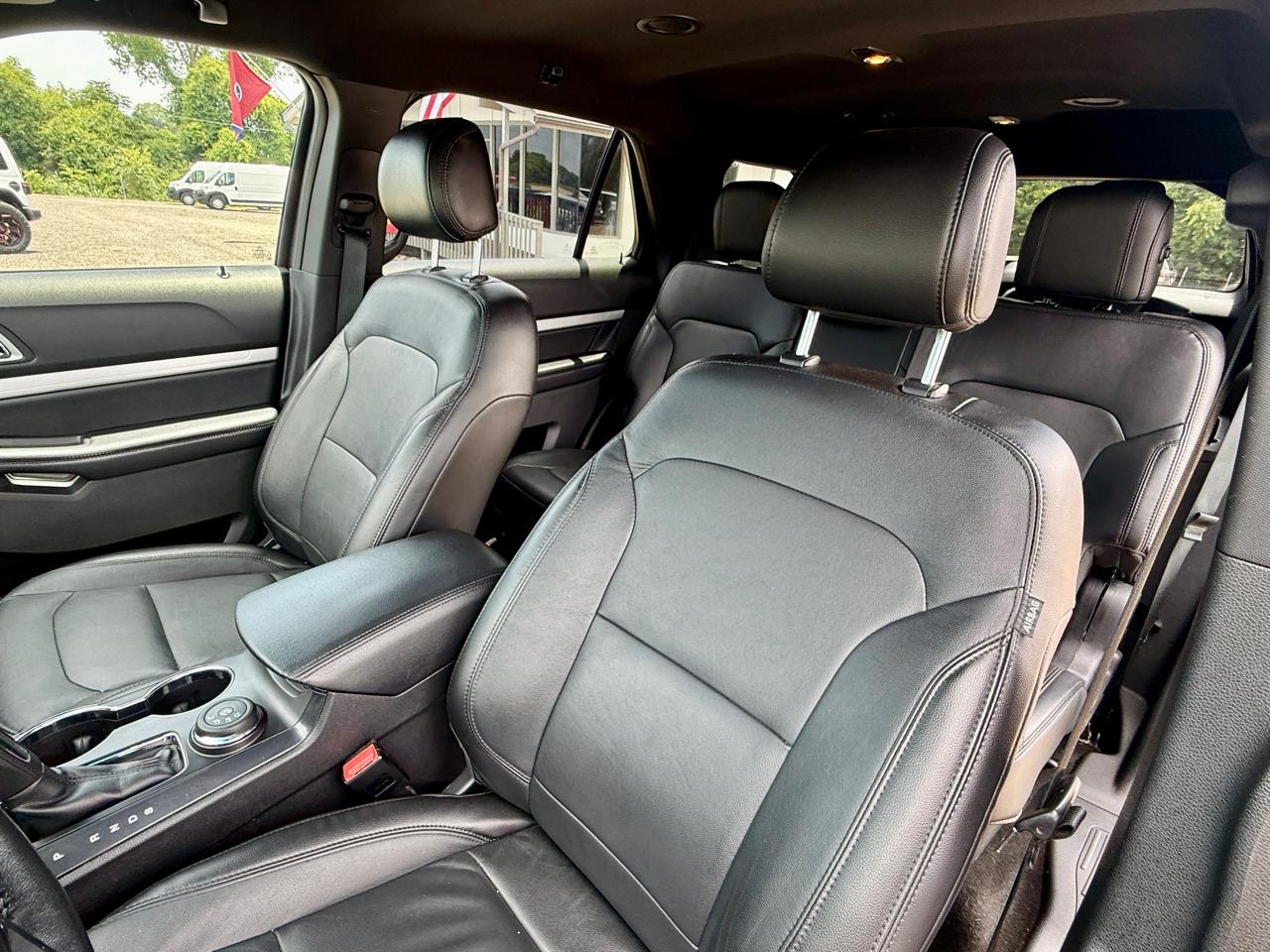 Ford Explorer XLT 4WD 2017