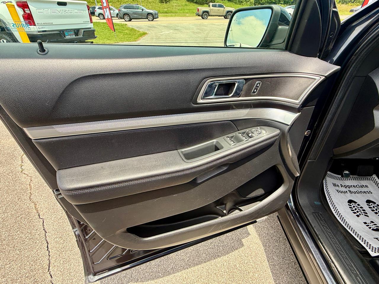 Ford Explorer XLT 4WD 2017