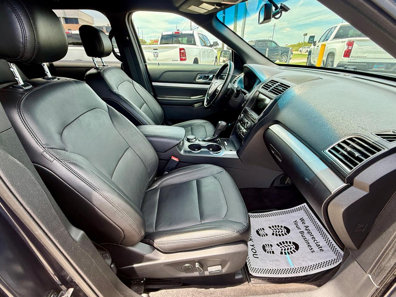 Ford Explorer XLT 4WD 2017