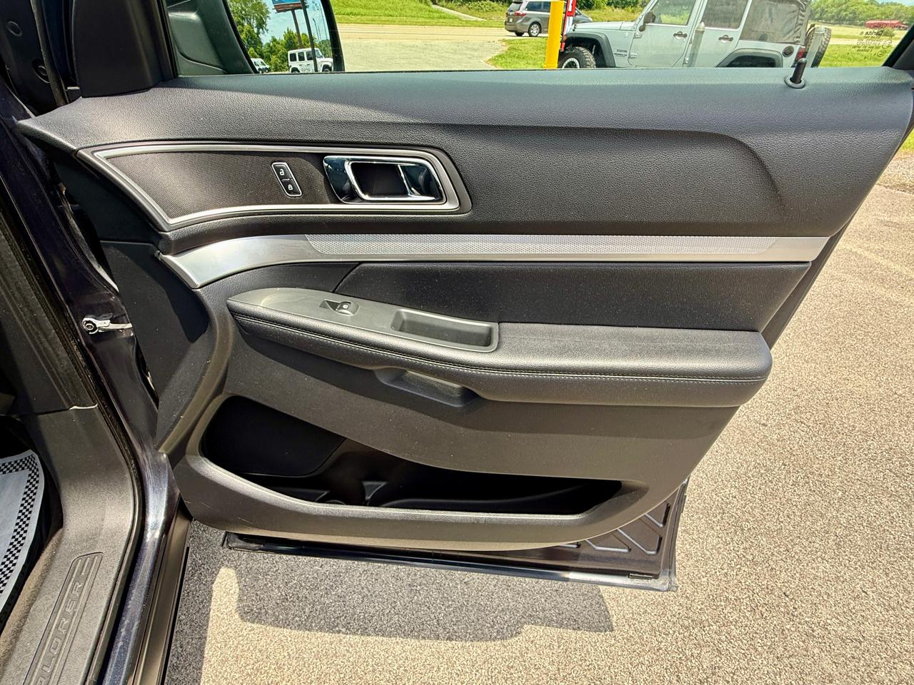 Ford Explorer XLT 4WD 2017