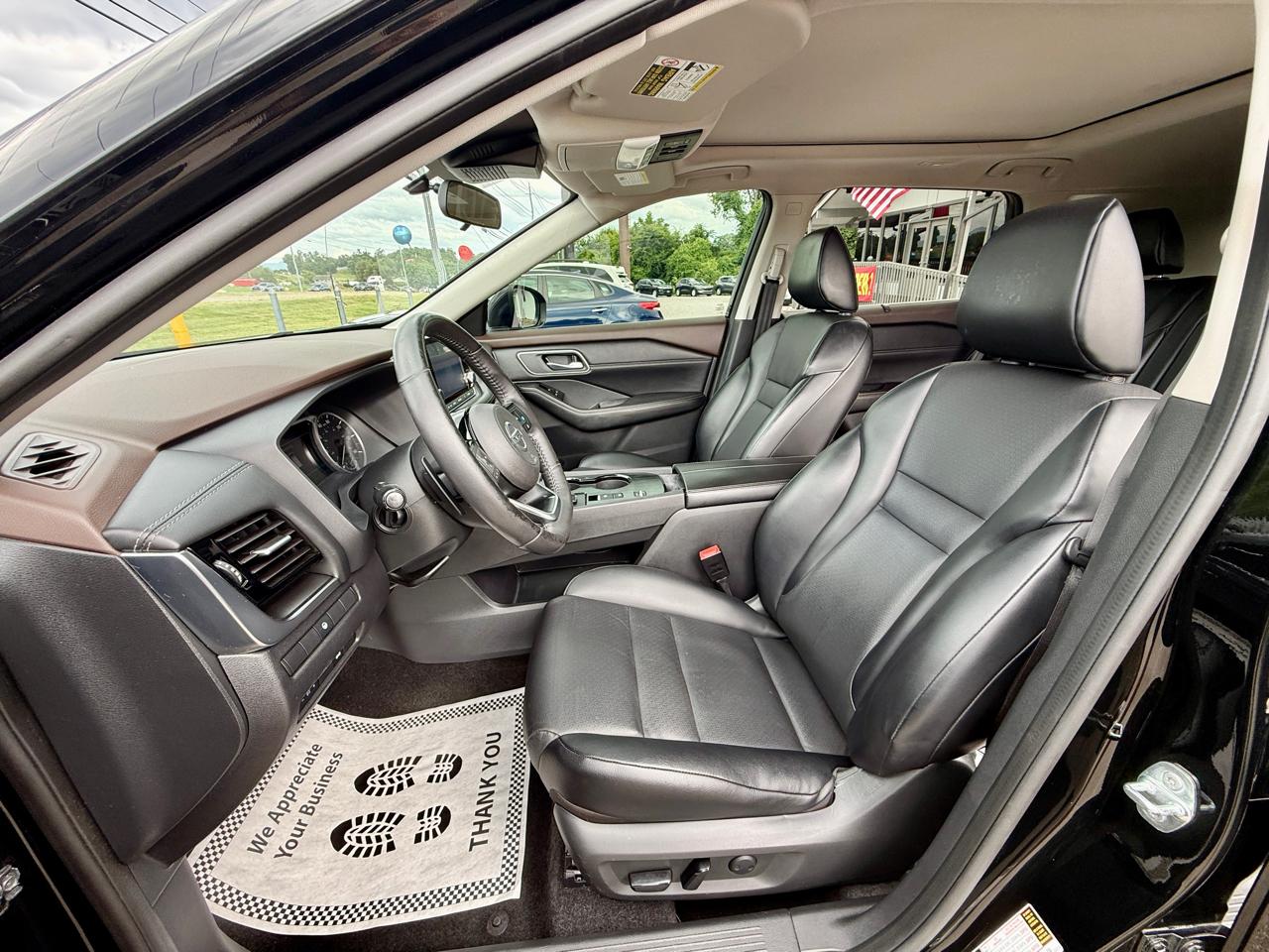 Nissan Rogue  2021