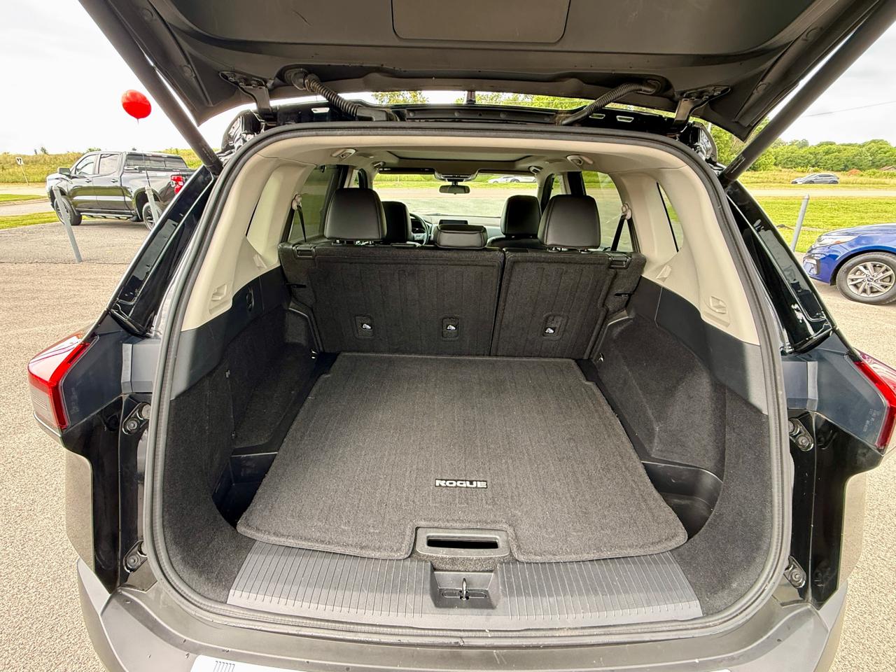 Nissan Rogue  2021