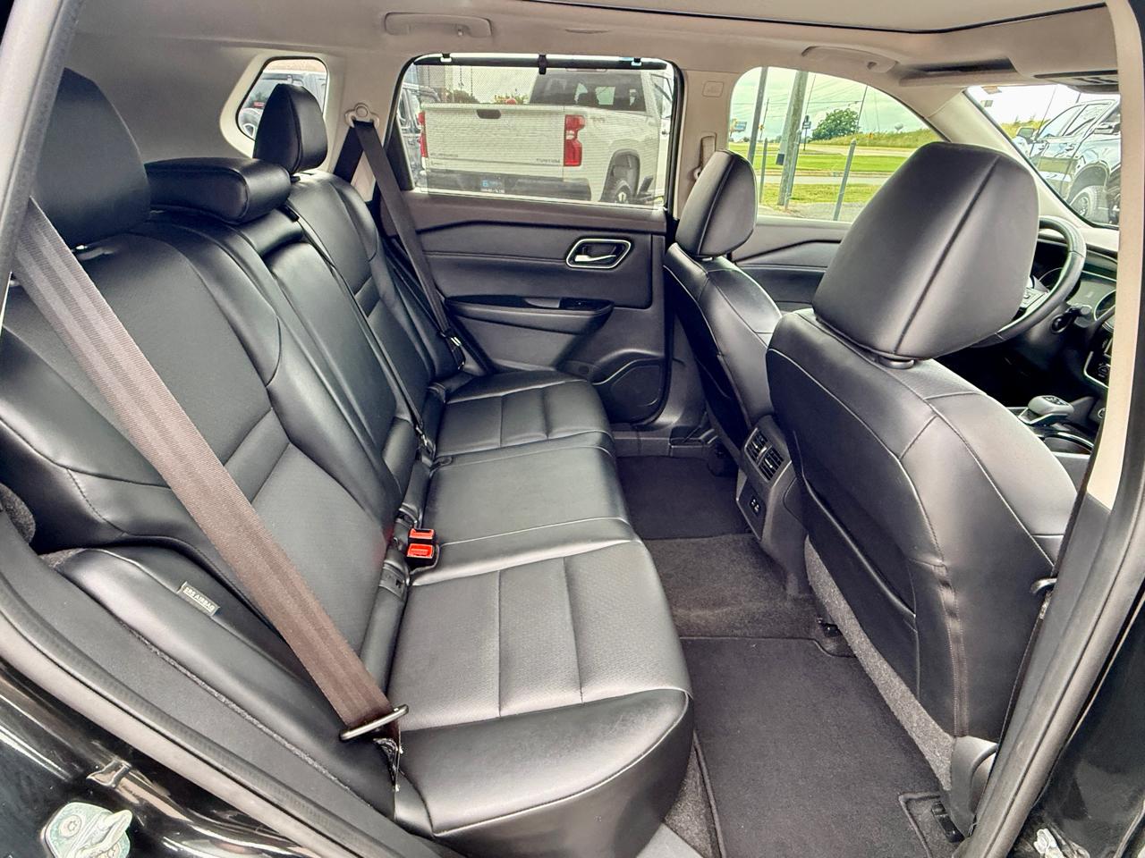 Nissan Rogue  2021