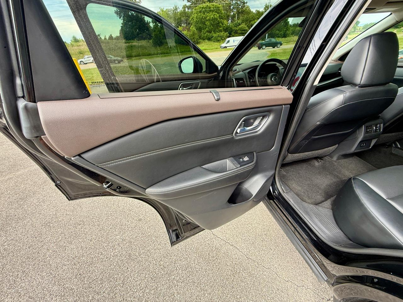 Nissan Rogue  2021