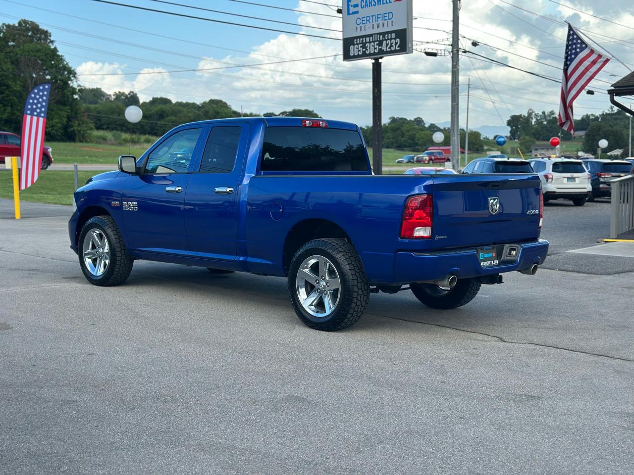 RAM 1500 4WD Quad Cab 140.5" Express 2015