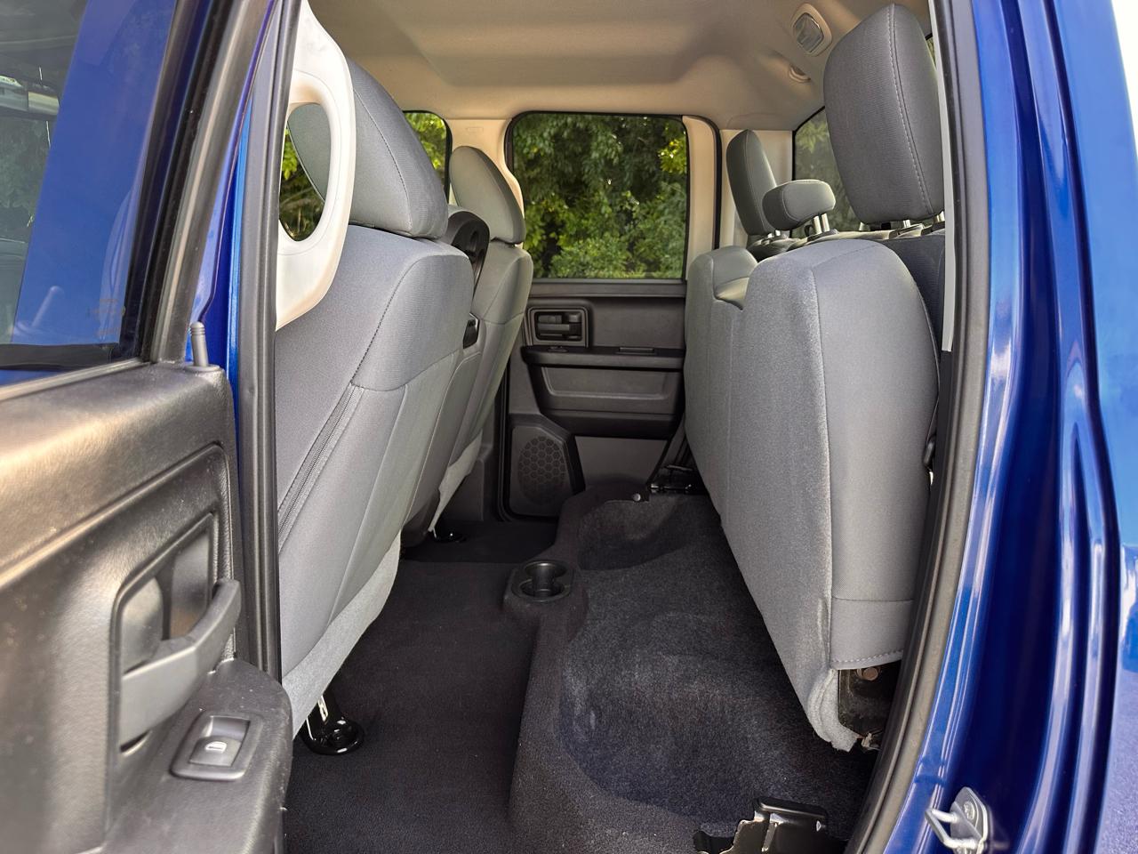 RAM 1500 4WD Quad Cab 140.5" Express 2015