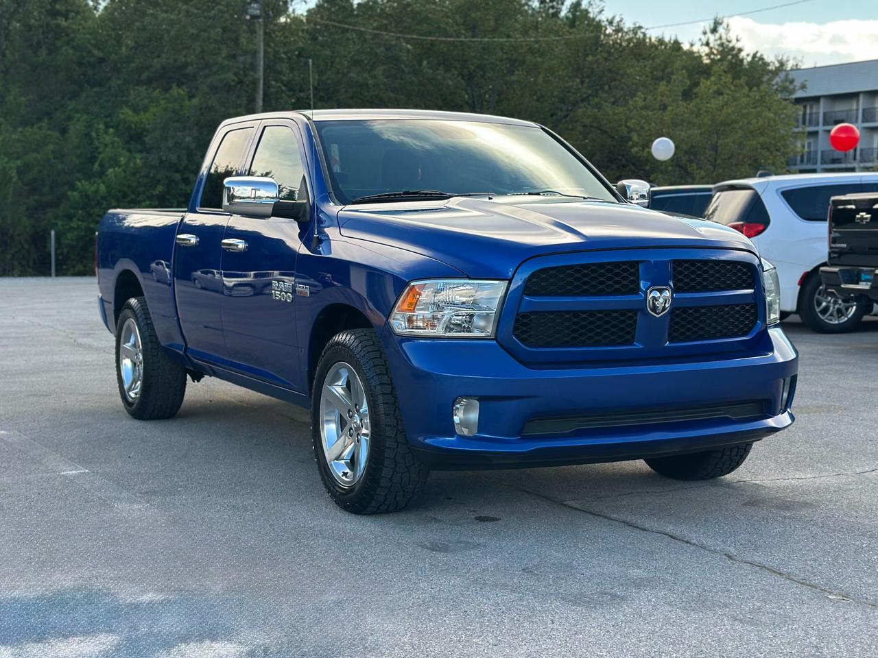 RAM 1500 4WD Quad Cab 140.5" Express 2015