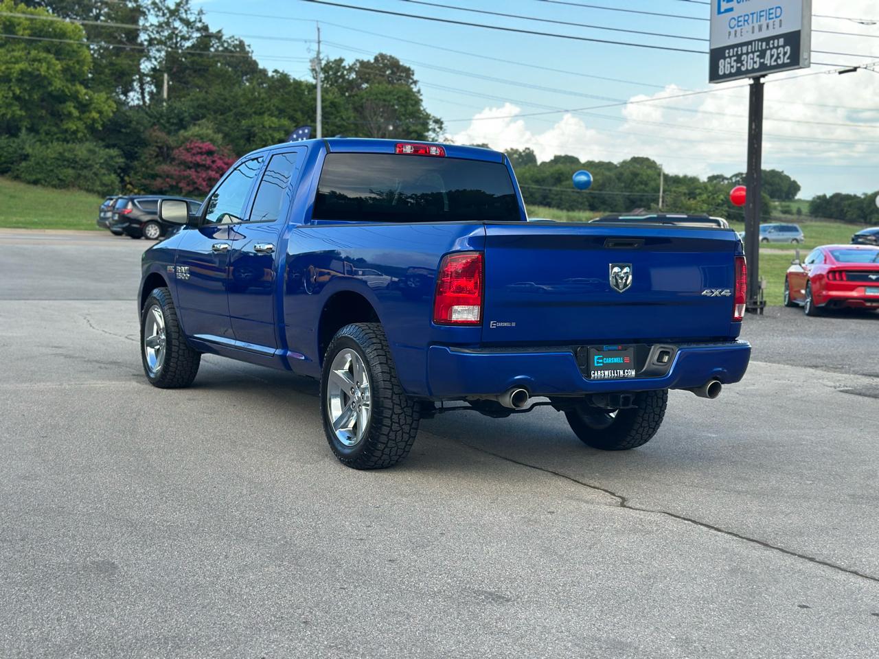 RAM 1500 4WD Quad Cab 140.5" Express 2015