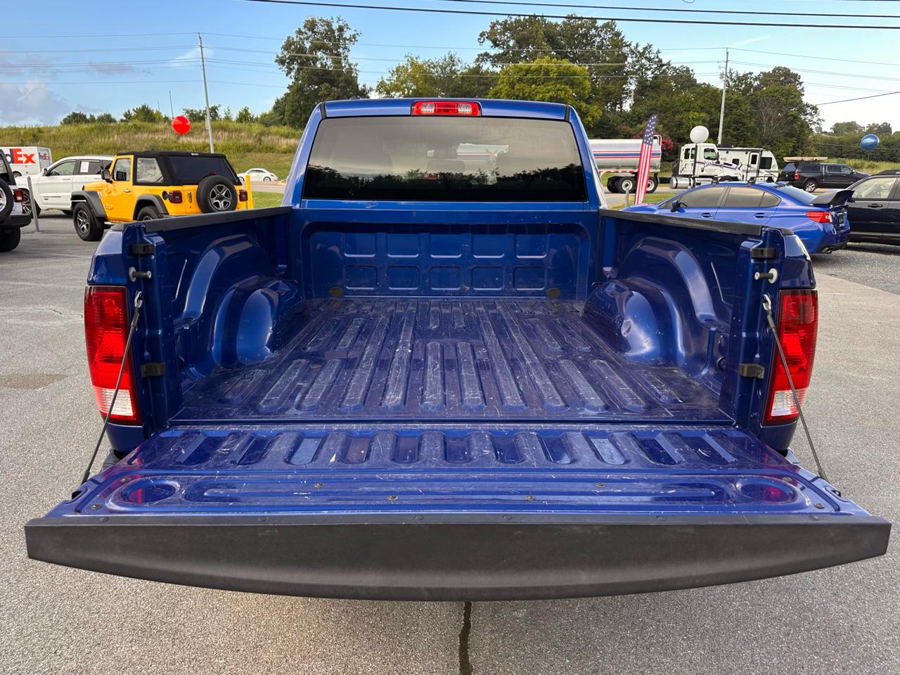 RAM 1500 4WD Quad Cab 140.5" Express 2015