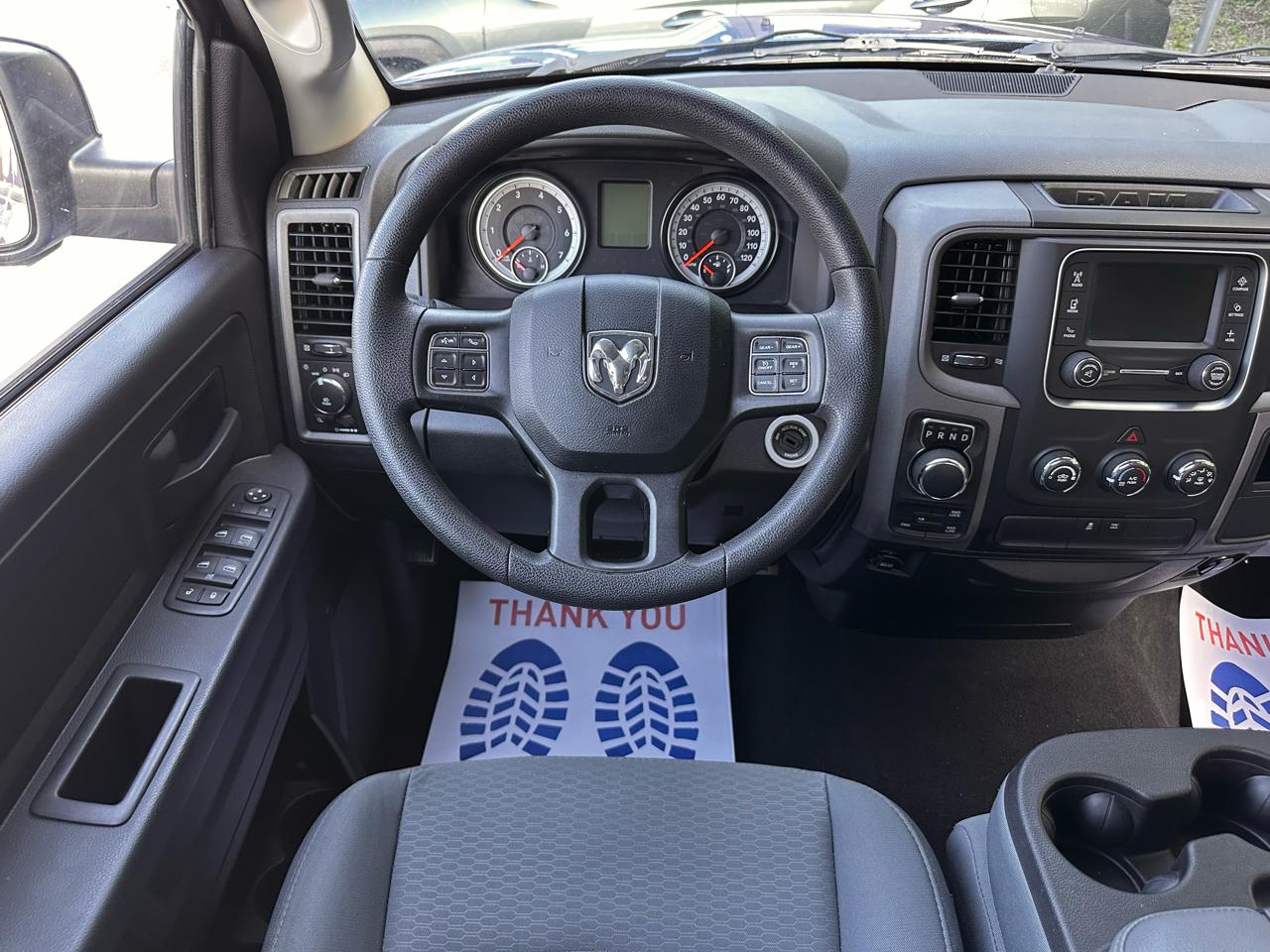 RAM 1500 4WD Quad Cab 140.5" Express 2015