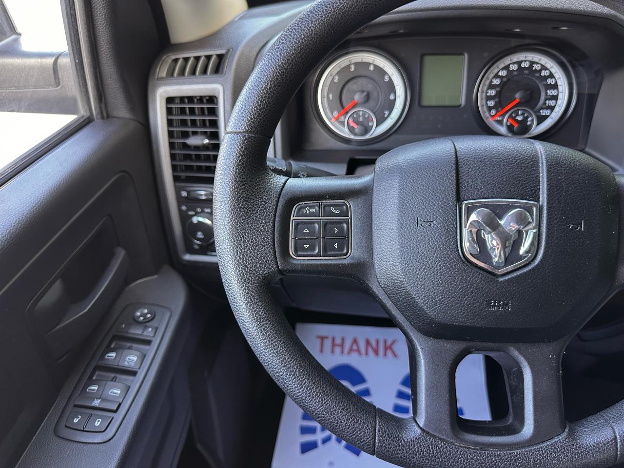 RAM 1500 4WD Quad Cab 140.5" Express 2015