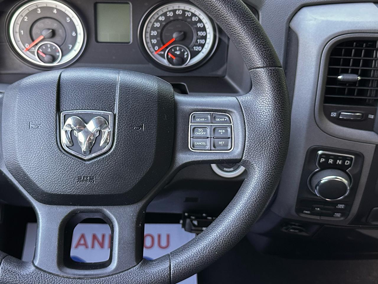 RAM 1500 4WD Quad Cab 140.5" Express 2015