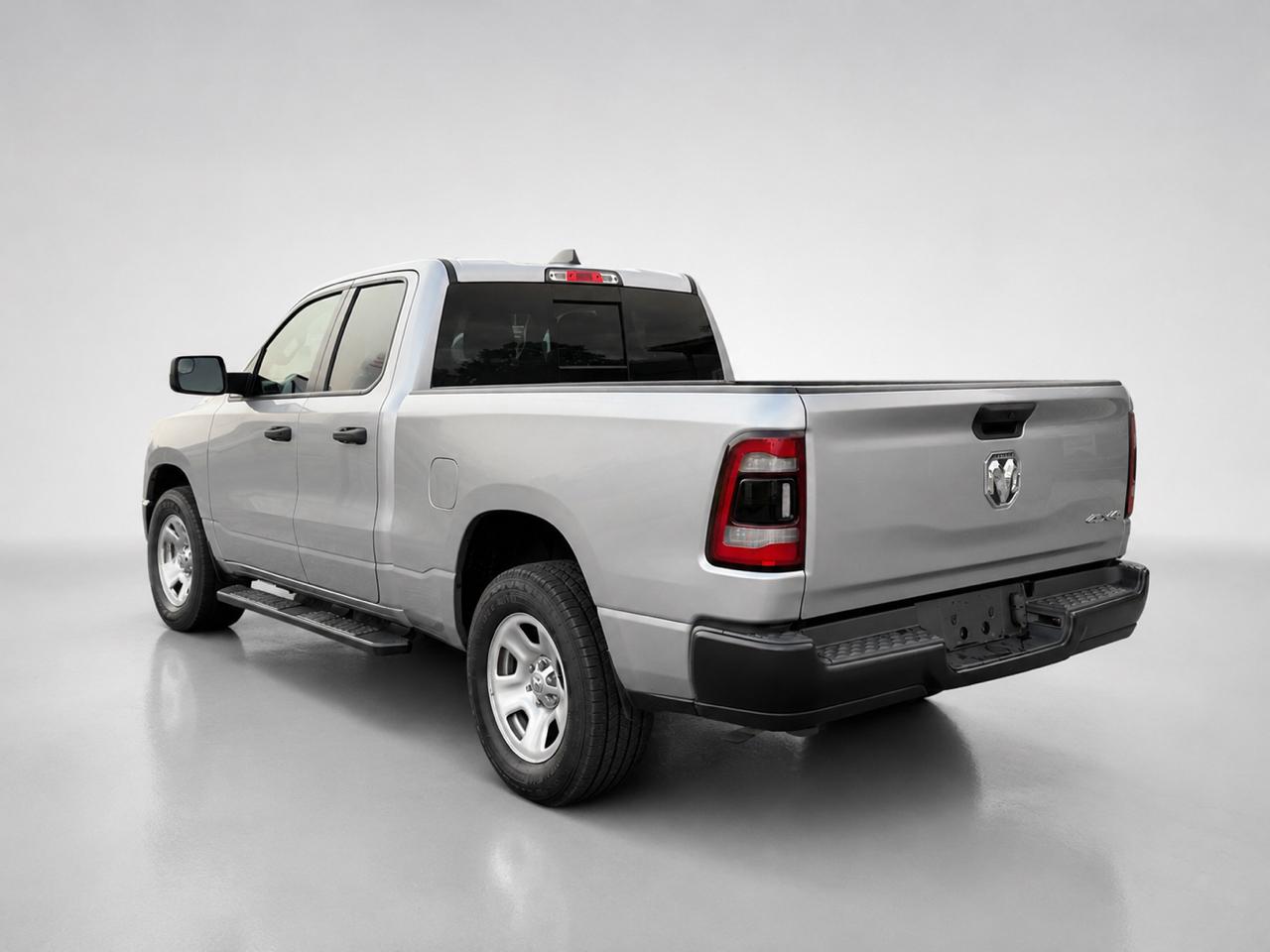RAM 1500 Tradesman 4x4 Quad Cab 6'4" Box 2023