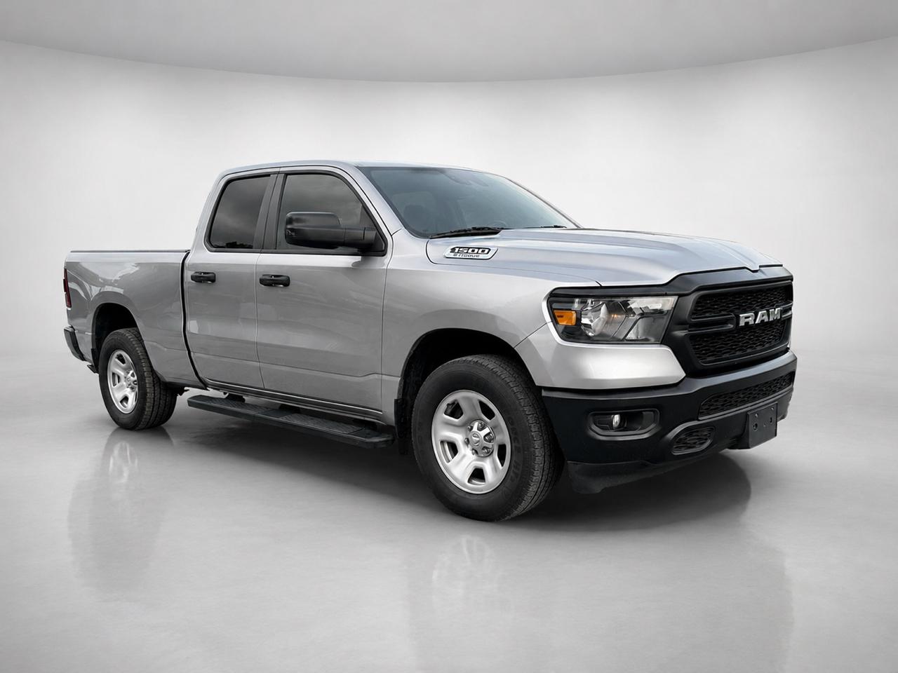 RAM 1500 Tradesman 4x4 Quad Cab 6'4" Box 2023