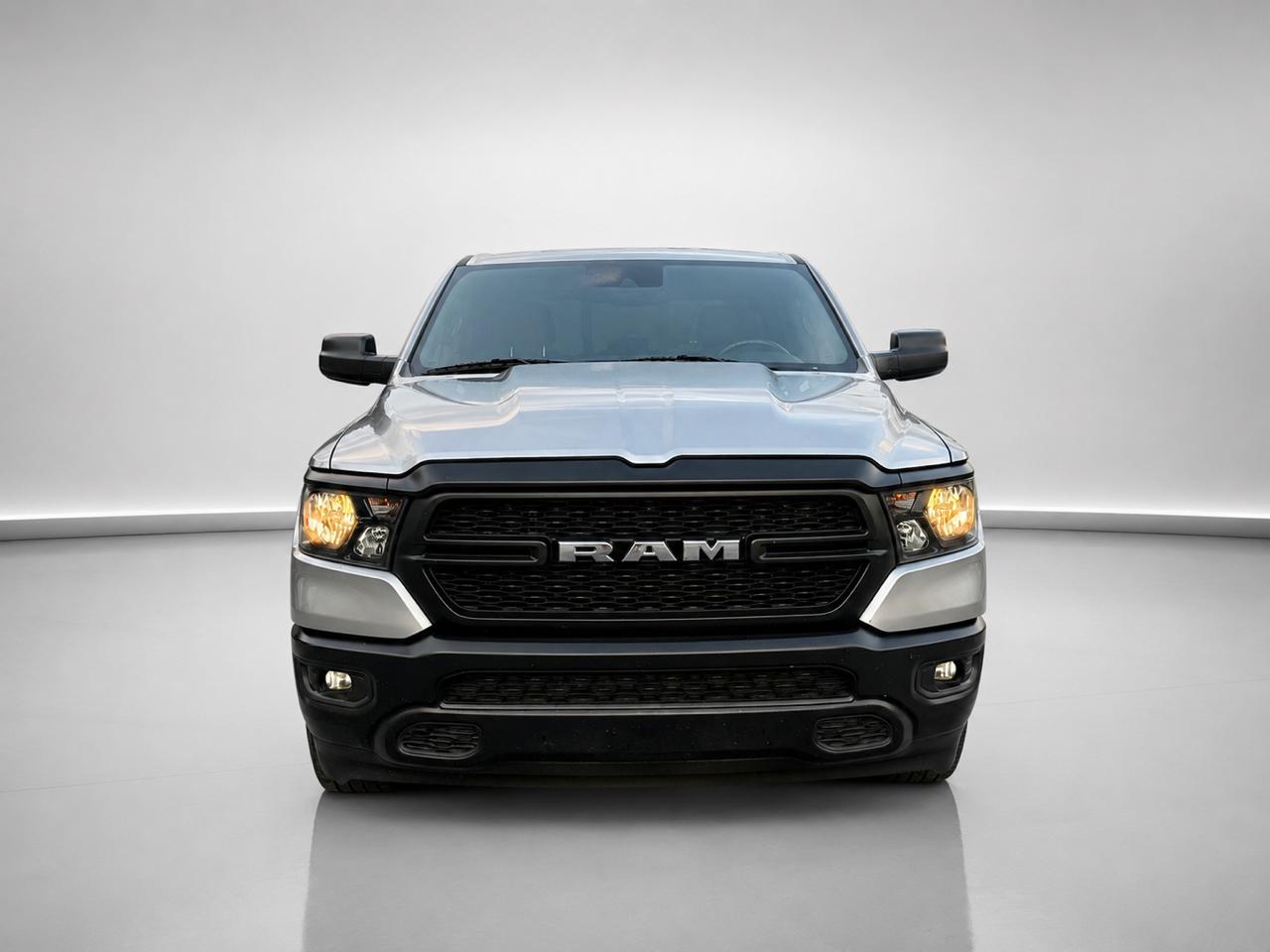 RAM 1500 Tradesman 4x4 Quad Cab 6'4" Box 2023