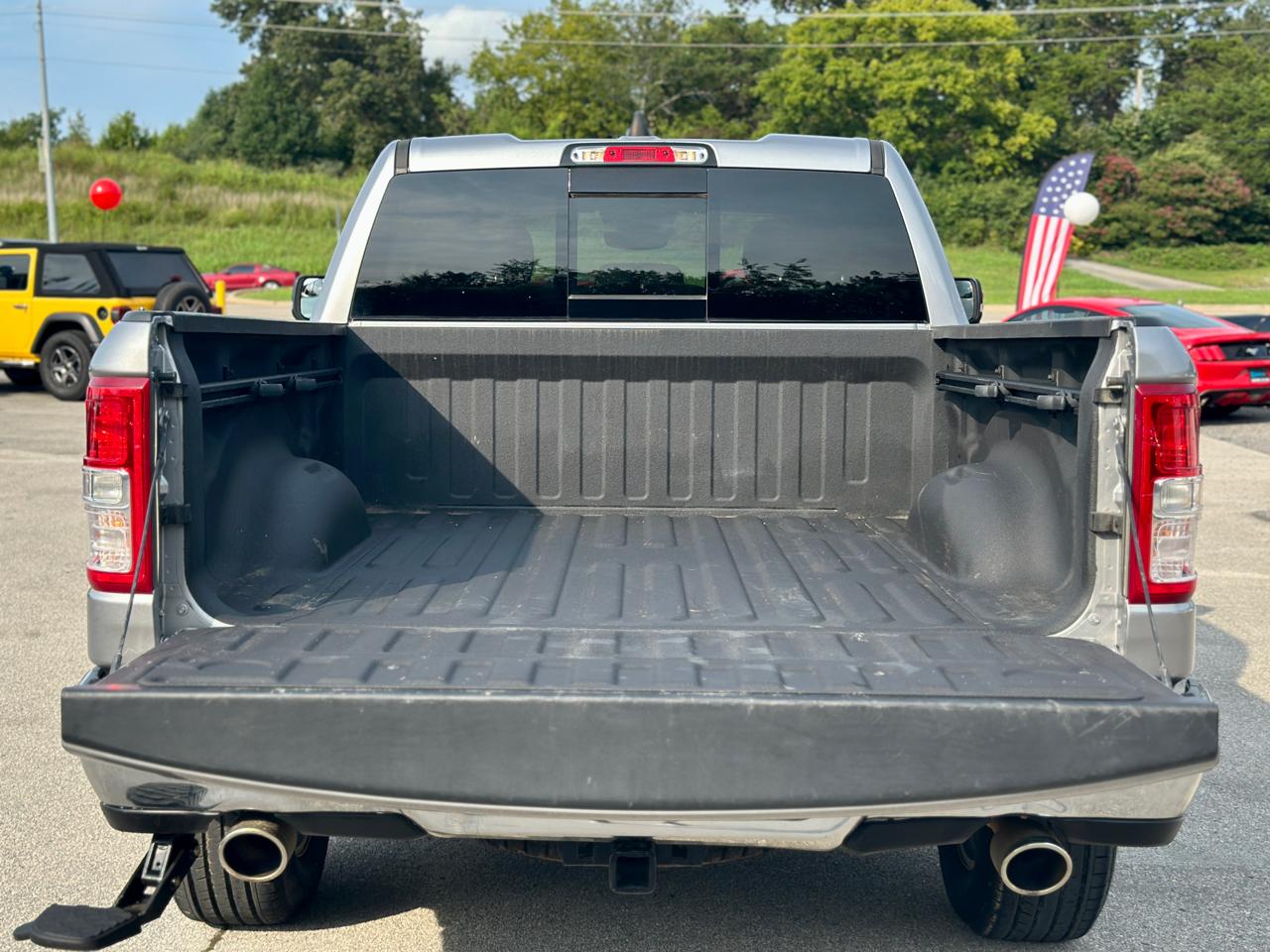 RAM 1500 Big Horn 4x4 Quad Cab 6'4" Box 2022