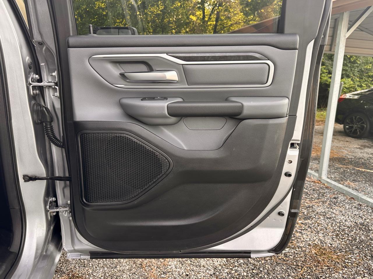 RAM 1500 Big Horn 4x4 Quad Cab 6'4" Box 2022
