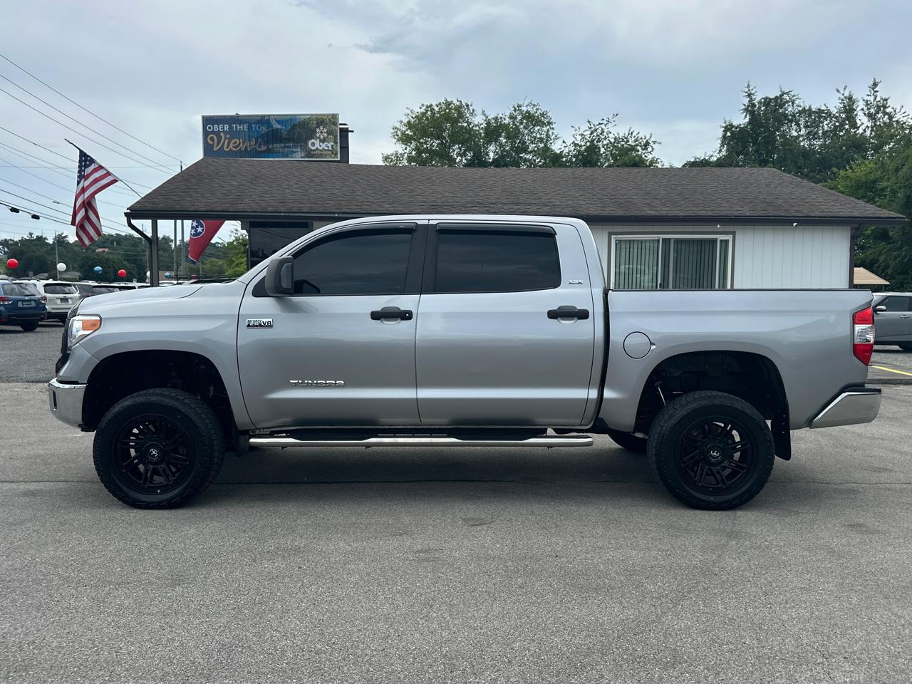 Toyota Tundra 4WD Truck  2016