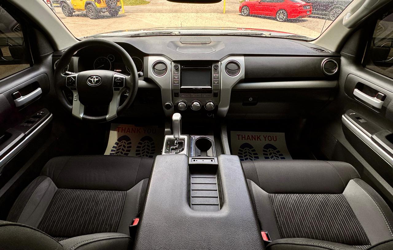Toyota Tundra 4WD Truck  2016
