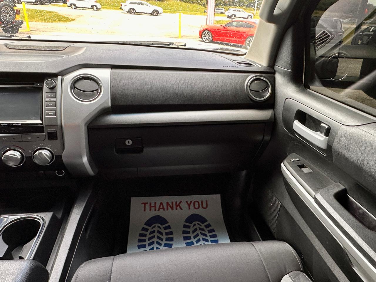 Toyota Tundra 4WD Truck  2016