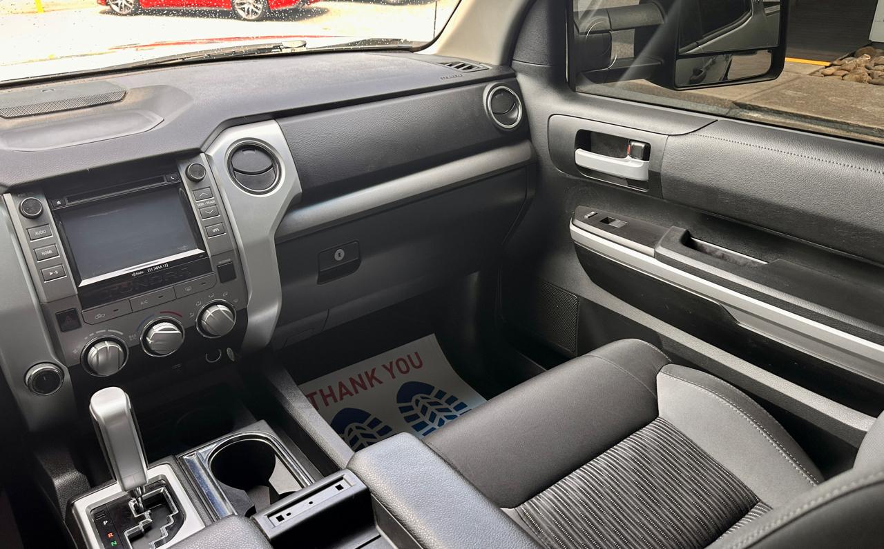 Toyota Tundra 4WD Truck  2016