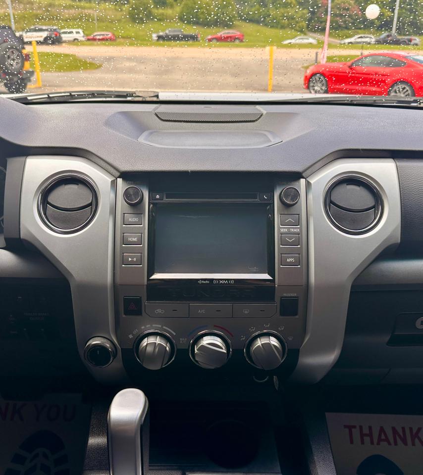 Toyota Tundra 4WD Truck  2016