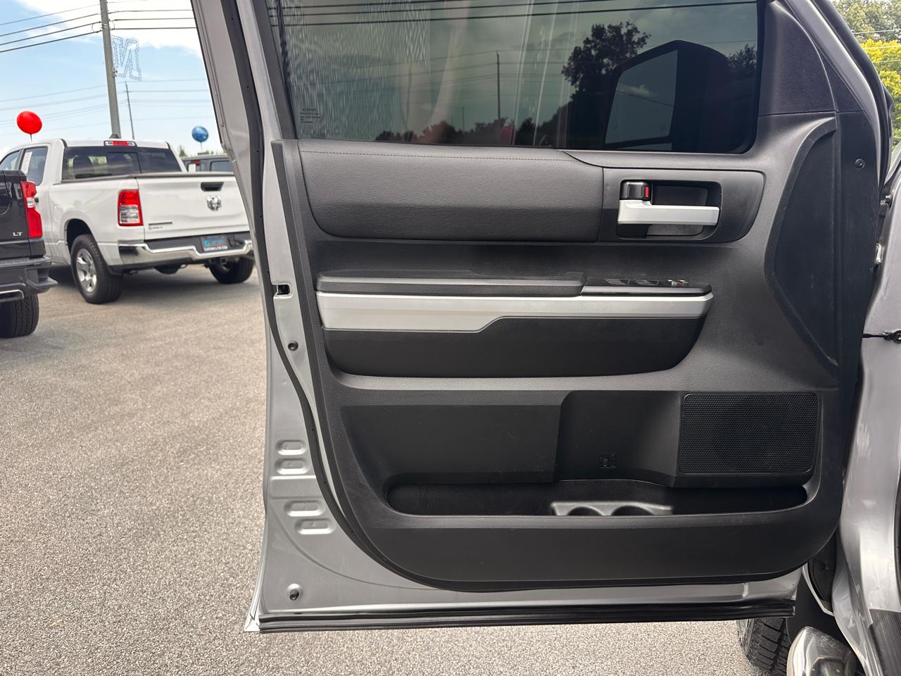 Toyota Tundra 4WD Truck  2016