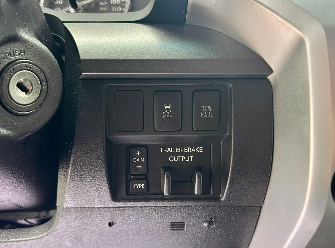 Toyota Tundra 4WD Truck  2016