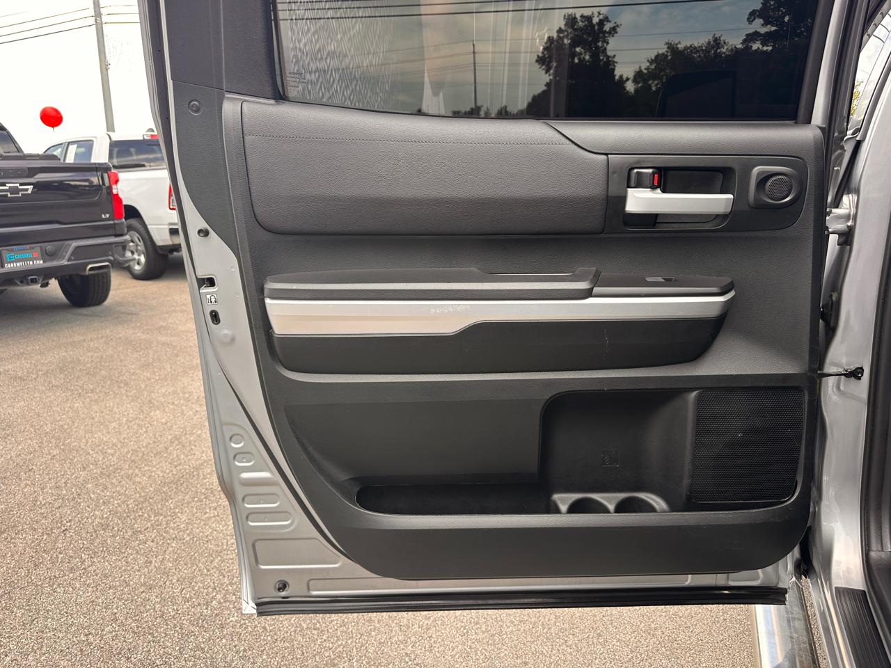 Toyota Tundra 4WD Truck  2016
