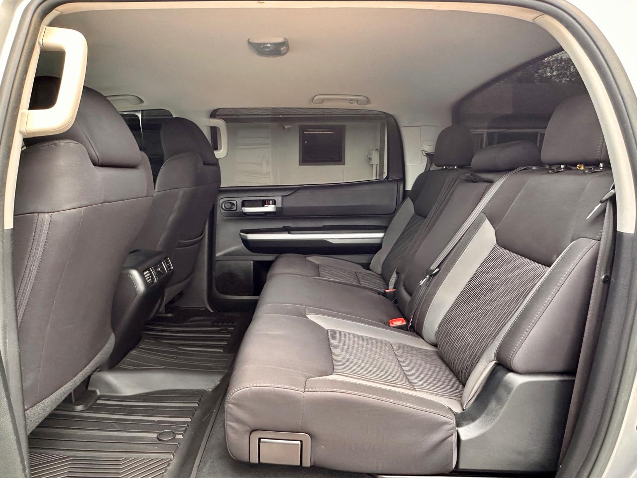 Toyota Tundra 4WD Truck  2016