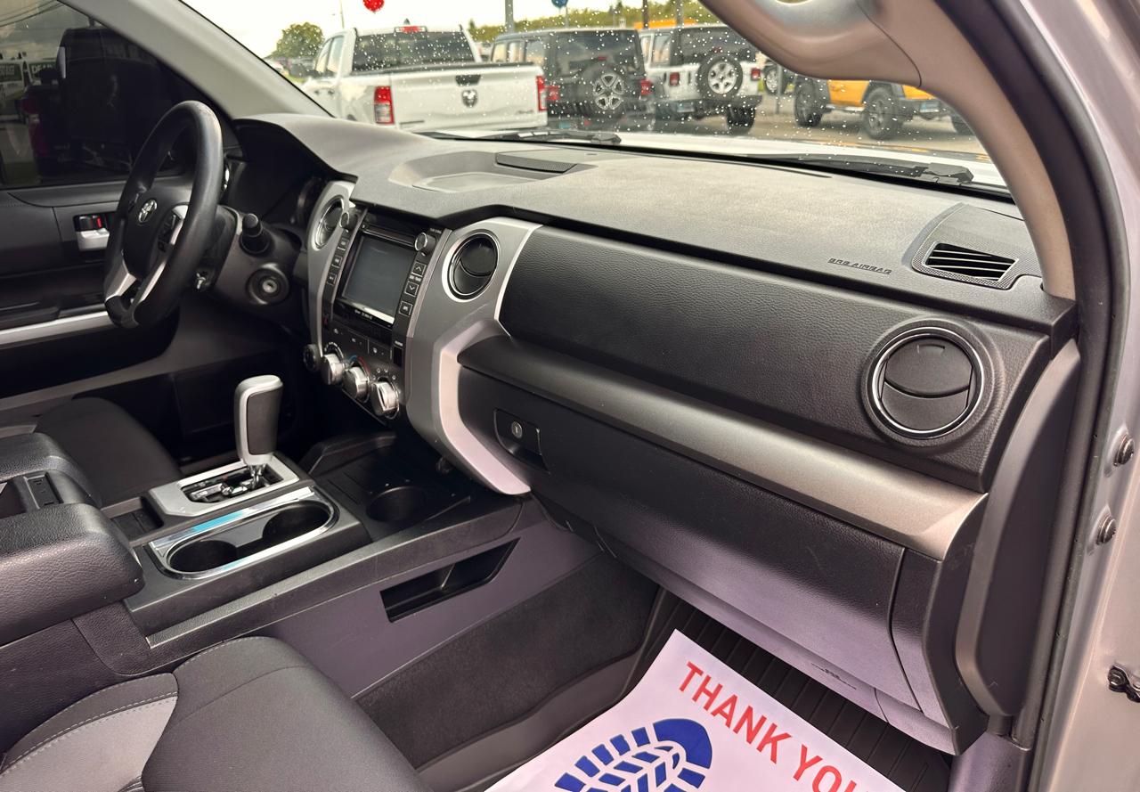 Toyota Tundra 4WD Truck  2016