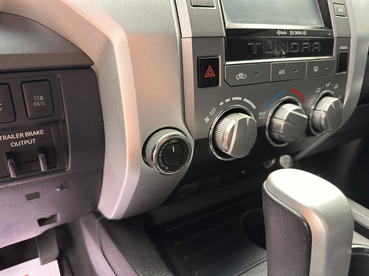 Toyota Tundra 4WD Truck  2016