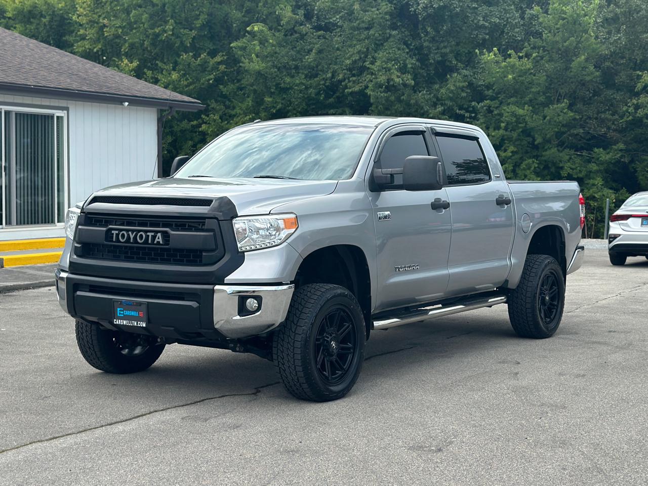 Toyota Tundra 4WD Truck  2016