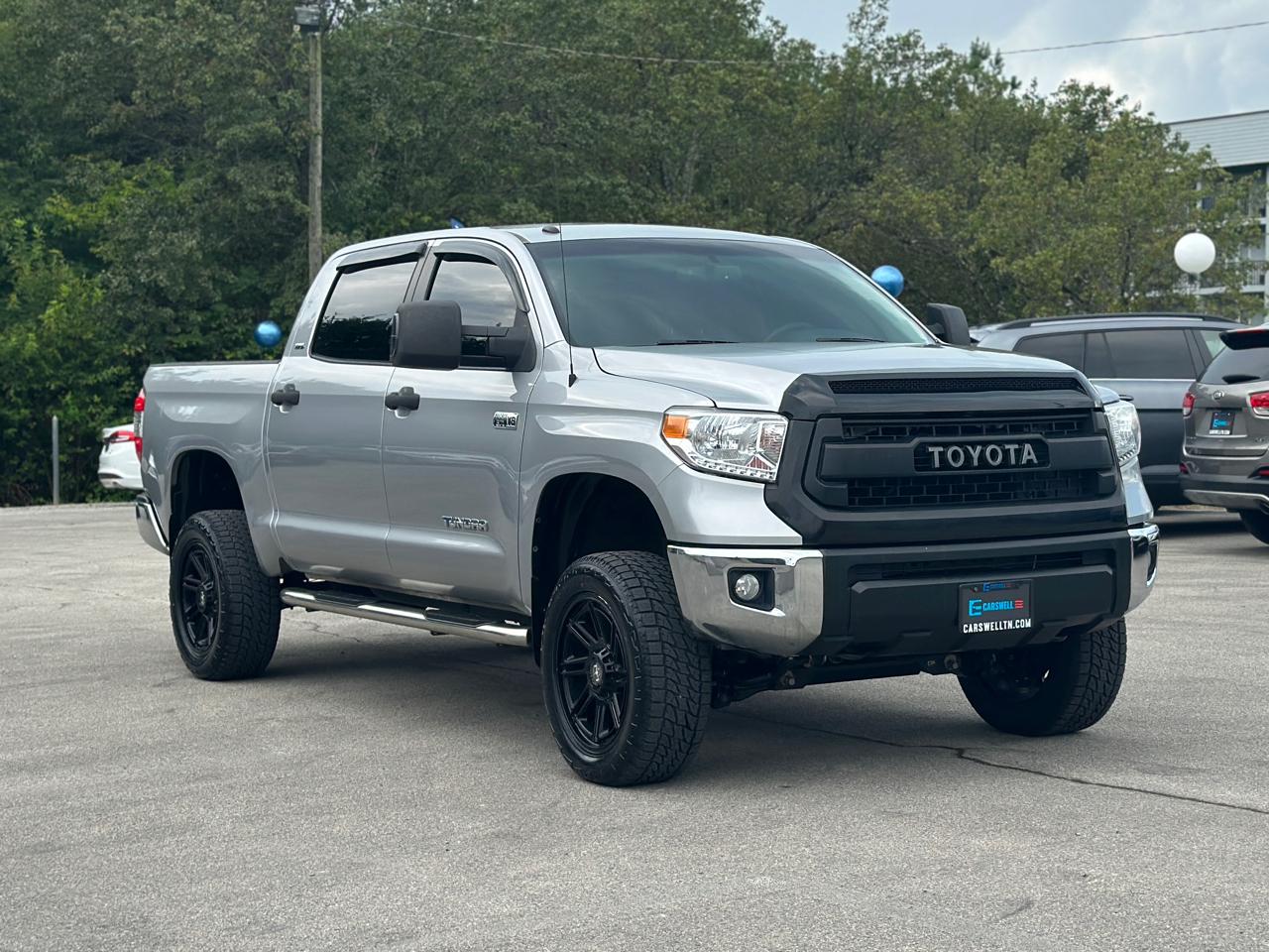 Toyota Tundra 4WD Truck  2016