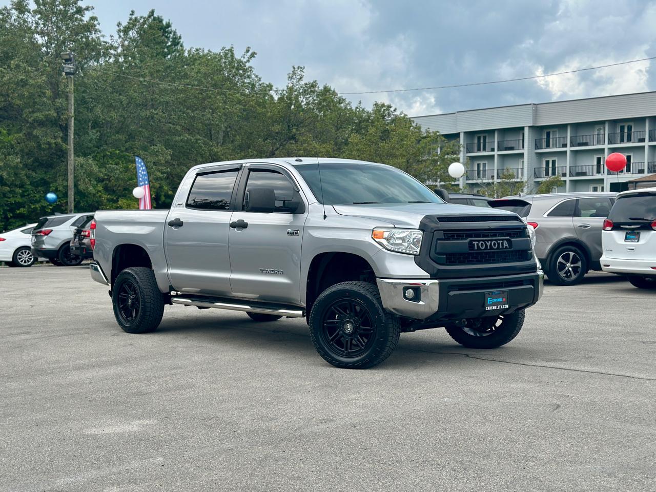 2016 Toyota Tundra 4WD Truck 4WD Truck CrewMax 5.7L FFV V8 6-Spd AT SR5