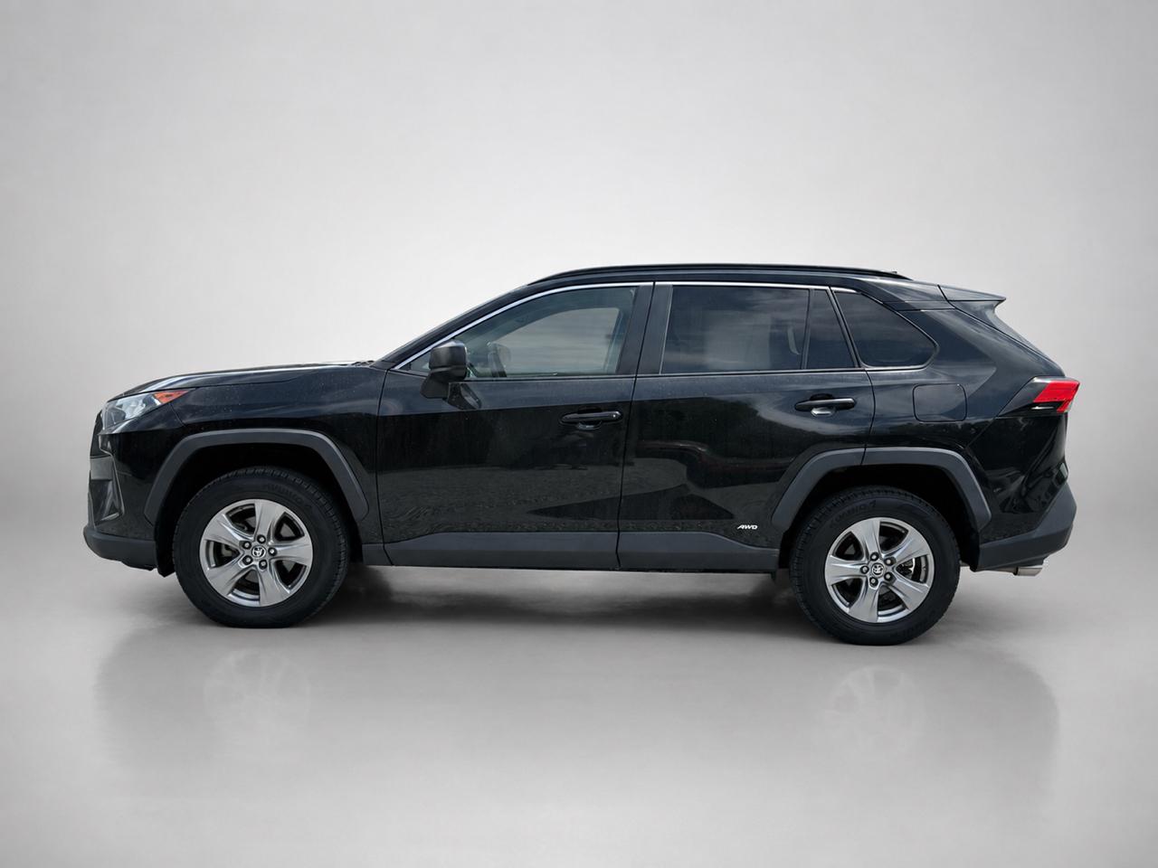 Toyota RAV4 LE AWD 2022